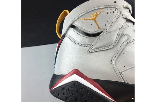 “REFLECTIVE CARDINAL” BV6281-006 AIR JORDAN 7 BV6281-006 0425